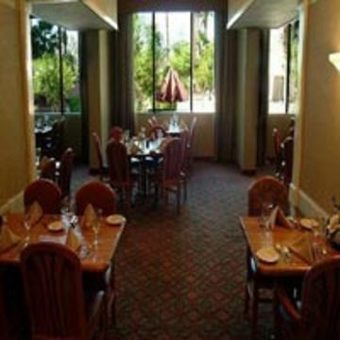 Hotel Holiday Inn & Suites