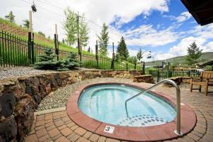 Hotel Zephyr Mountain Lodge