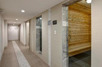 Hotel Chateau Nova Yellowknife