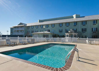 Hotel Comfort Inn & Suites