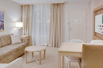 Hotel Embassy Suites Cleveland - Rockside