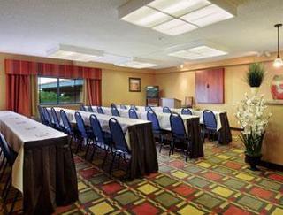 Days Hotel Mesa Country Club