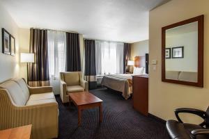 Hotel Comfort Inn & Suites