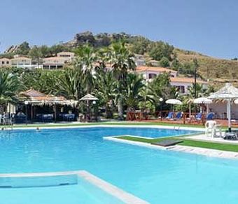 Clara Hotel