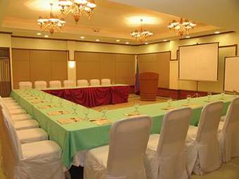 Hotel Crown Regency Residences Davao City
