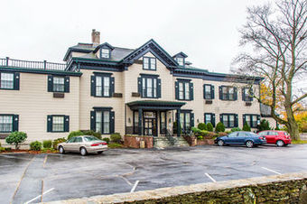 The Carriage House Inn, An Ascend Collection Hotel