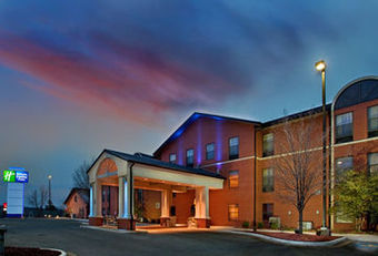 Holiday Inn Express Hotel & Suites Batesville