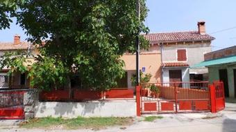 Apartamento Holiday Home In Krnica/istrien 8733