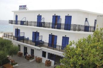 Hostal Hotel Stavris