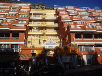 Apartamentos Colonial Parque