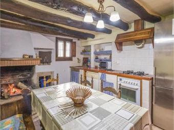 Six-bedroom Holiday Home In Riudarenes