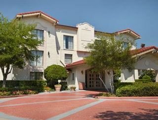 Hotel Baymont Inn And Suites Houston Hobby Airport