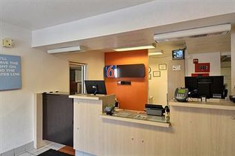 Hotel Motel 6 San Marcos