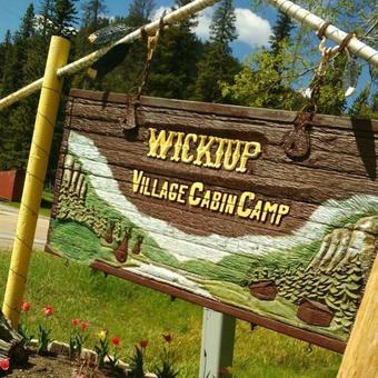 Lodge Brookside Cabin