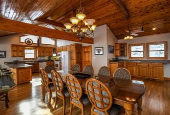 American Dream Five-bedroom Holiday Home