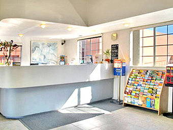 Hotel Super 8 San Diego Sea World Area