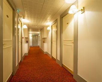 Grand Hotel Raymond IV