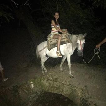 Hostal Traditional Guesthouse Permet