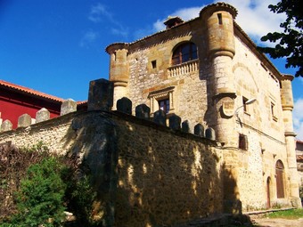 Posada Torre-palacio De Los Alvarado