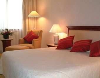 Hotel Evergreen Laurel(.)