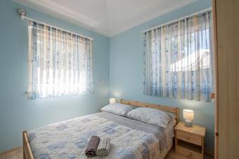 Holiday Home Suzana 1276