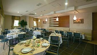 Hotel Side Breeze Ex. Monachus Park