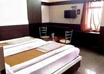 Hotel Shreevara Residency