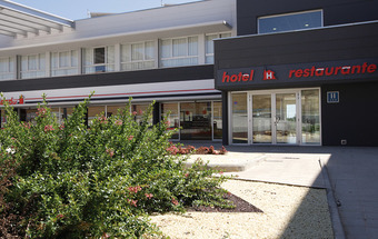 Hotel Villa De Los Arcos