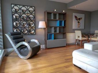 Apartment Overlooking Canal 2 Bedroom