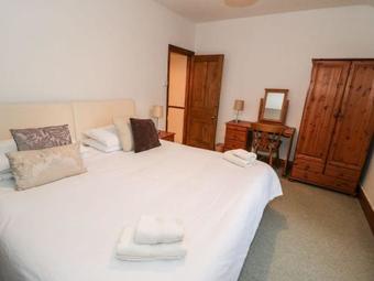 1 Tan Y Fedw, Conwy