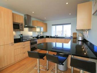 The View, Cotswold Water Park