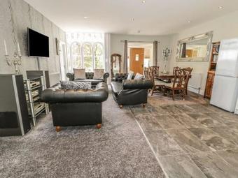 4 The Castle, Bishop Auckland