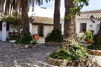 Aparthotel Cortijo Las Pi�as