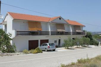 Apartment Bozava 8123a