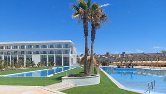 Cabogata Beach Hotel