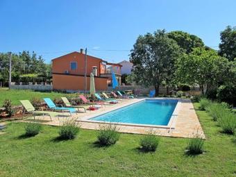 Apartment Tireli (prc145)