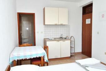 Apartments By The Sea Rtina - Miletici (zadar) - 3257