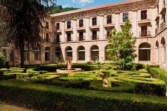 Hotel Parador Monasterio De Corias