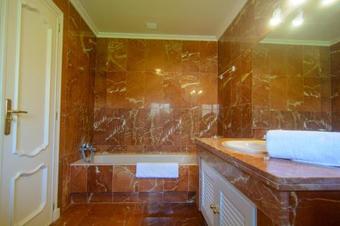 First Line Townhouse Venalmar