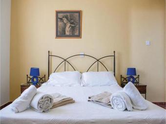 Four-bedroom Holiday Home In Pafos - Cyprus