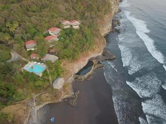 Paraiso Escondido Hotel Villas & Resort