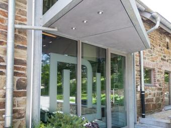 Luxurious Holiday Home With Jacuzzi In Butgenbach