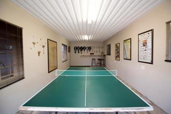 Hostal Dornhuegel Guest Farm