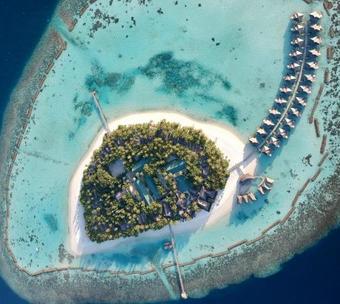 Hotel Vakarufalhi Maldives