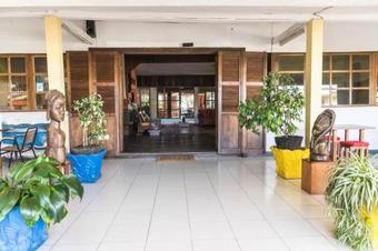Hotel Carrefour