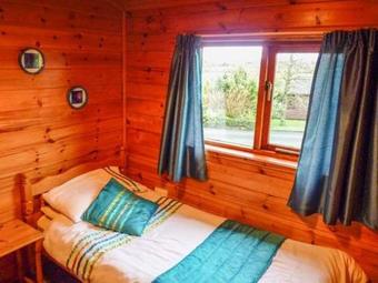 Cabin 3, Belturbet