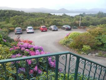 Bed & Breakfast Hillside Haven