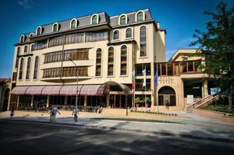 Retro Hotel