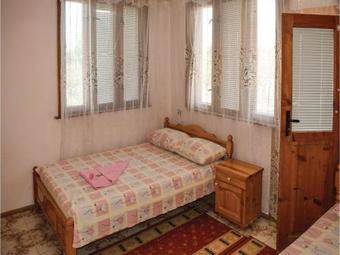 Three-bedroom Holiday Home In Krapets