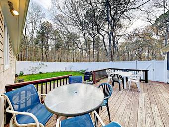 312 Carriage Lane Home